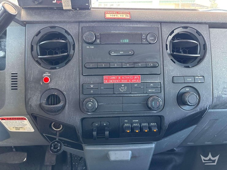 2014-ford-f550-image-12