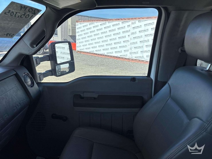 2014-ford-f550-image-15