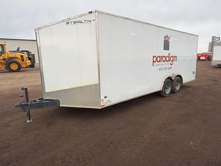 2015-stealth-enclosed-trailer-image-1