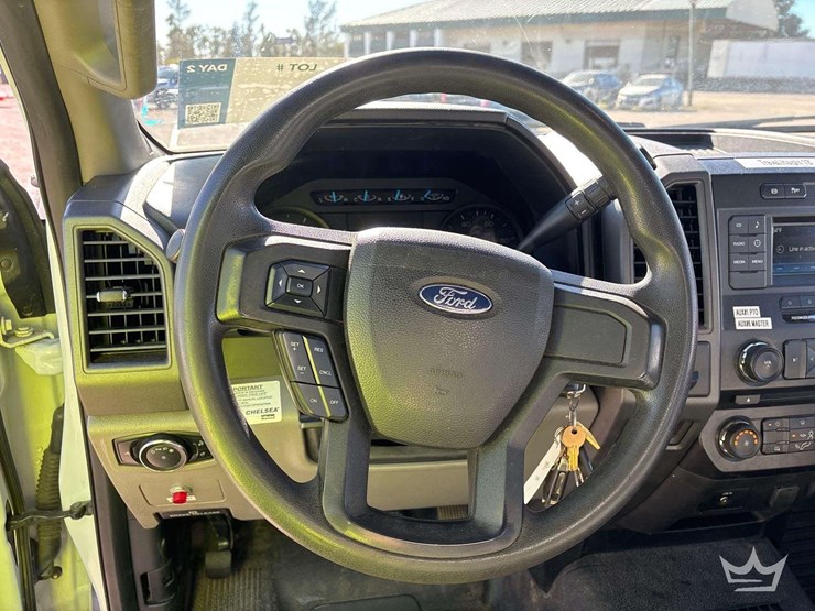 2017-ford-f550-image-19