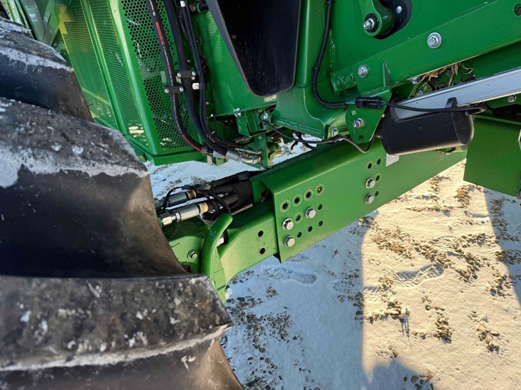 2016-john-deere-s660-image-33