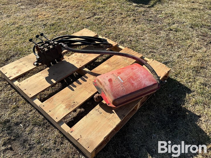 farmhand-3-handle-control-&-reservoir-image-3