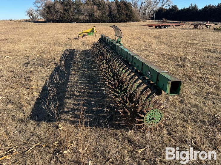 john-deere-400-image-5