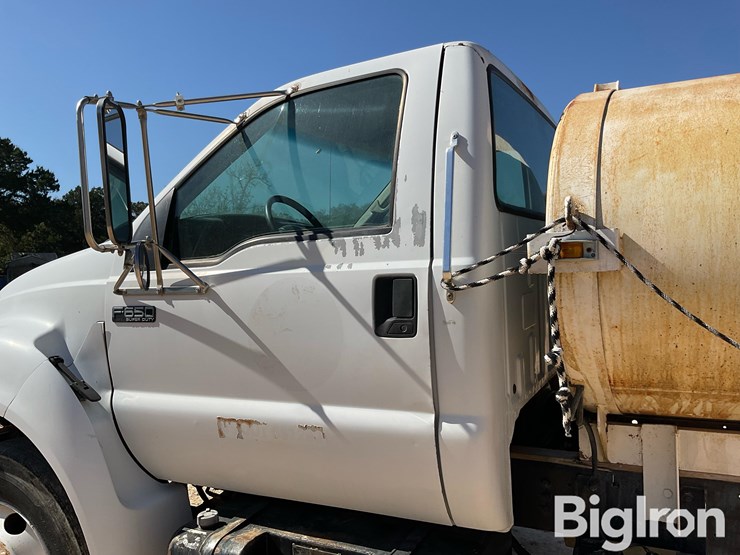 2000-ford-f650-image-13