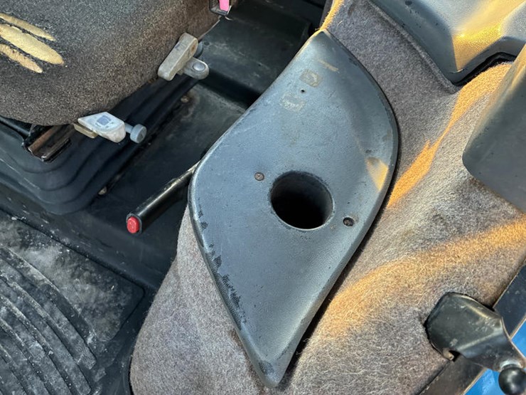 new-holland-8870-image-58