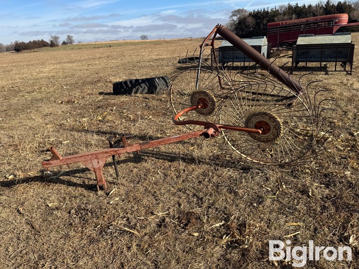 3-pt-hay-inverter-rake-image-2