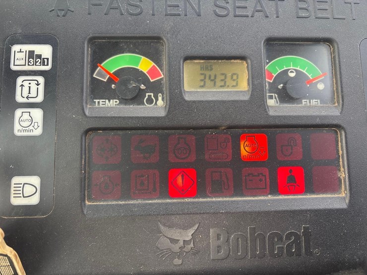 2013-bobcat-e35-image-18