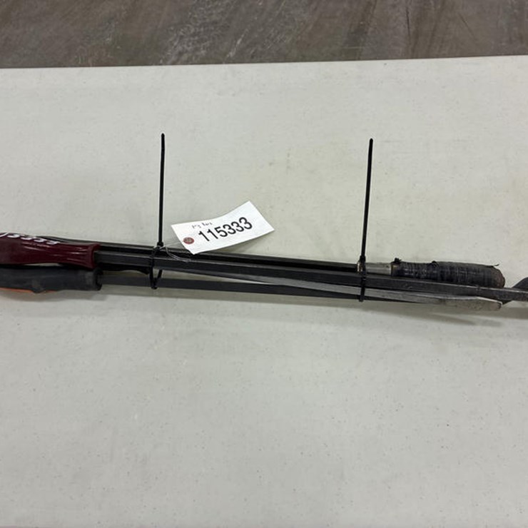 #115333 • PRY BARS