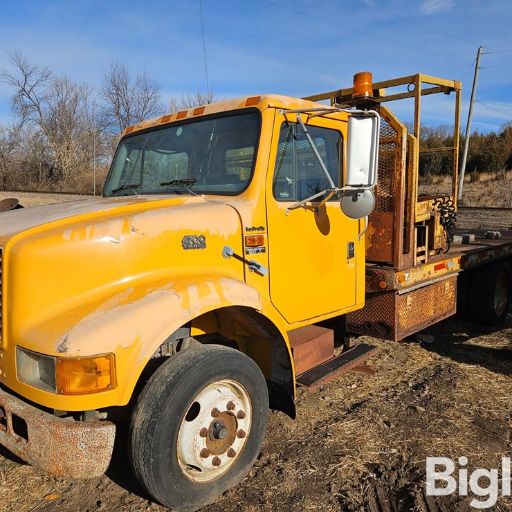 1999 INTERNATIONAL 4700