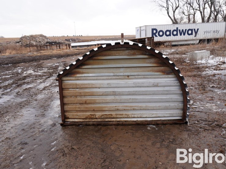 wolles-24'-calf-shelter-image-8