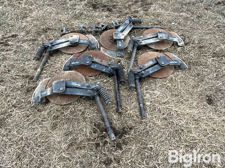 yetter-single-disc-fertilizer-openers-w/mounting-brackets-image-6