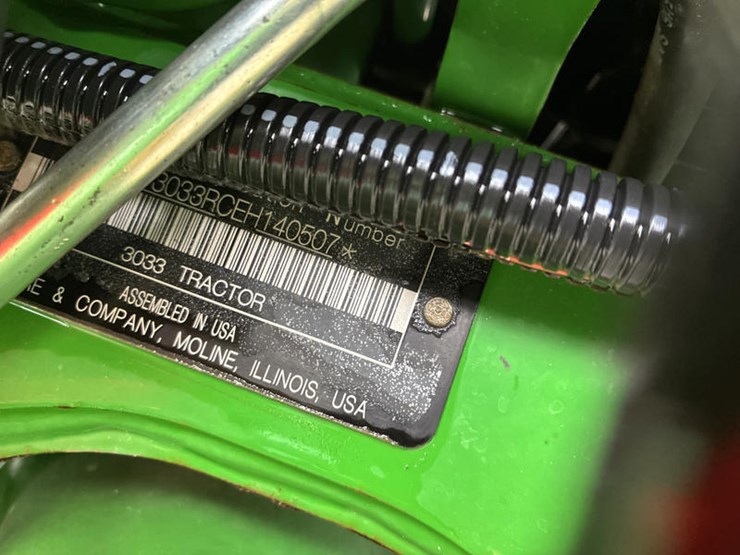 john-deere-3033r-image-2