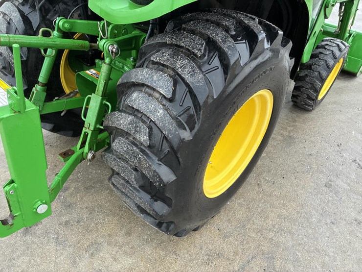 john-deere-3033r-image-45