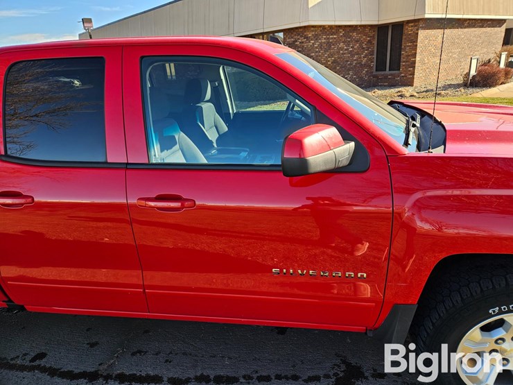 2019-chevrolet-silverado-1500-image-17