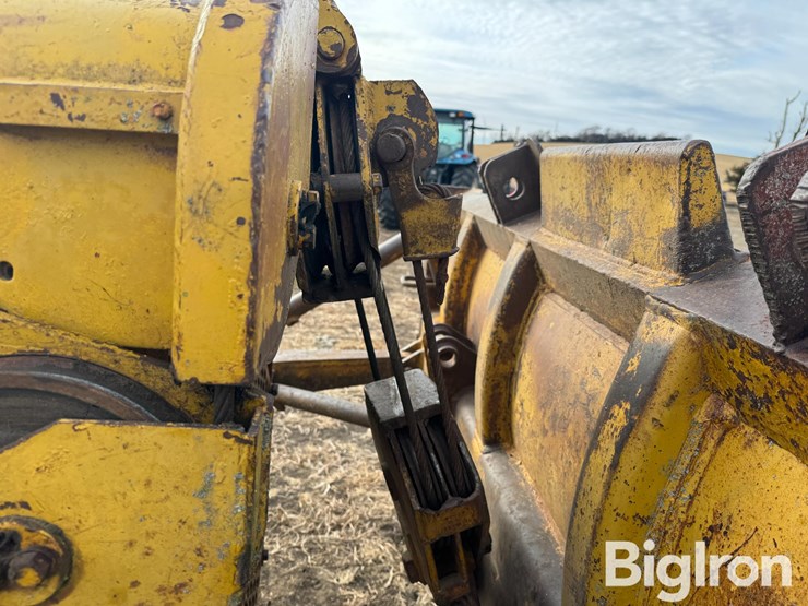 caterpillar-d6-image-18