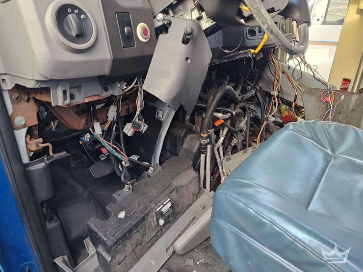 2016-ford-e450-image-23