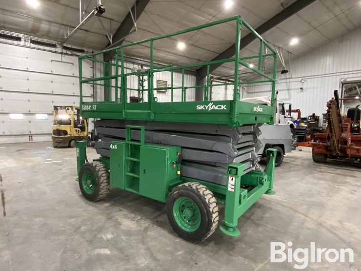 2016-skyjack-sj8841rt-image-7