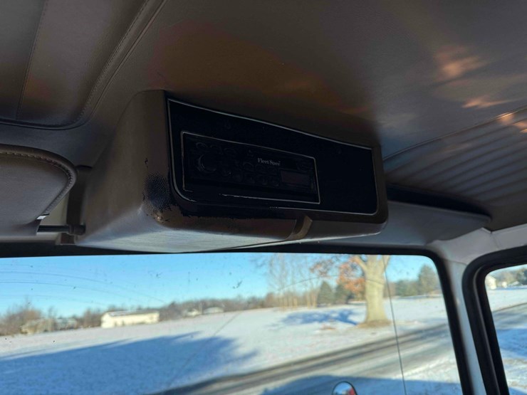 1996-ford-l-image-47