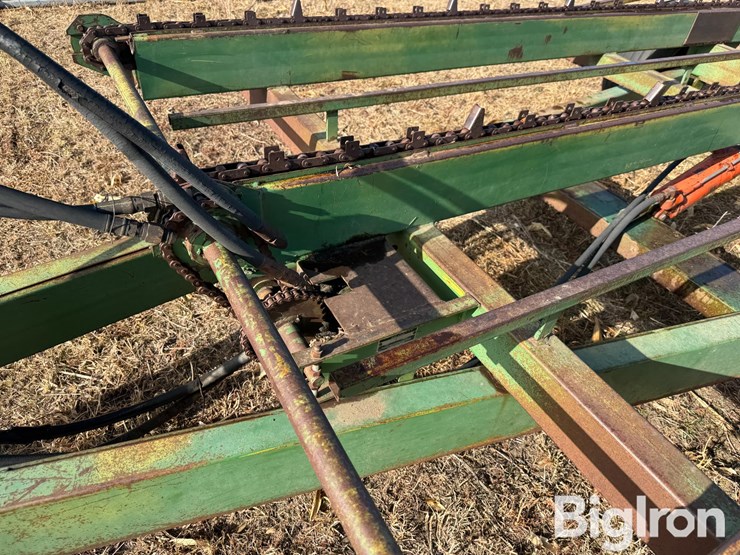 john-deere-200-image-11