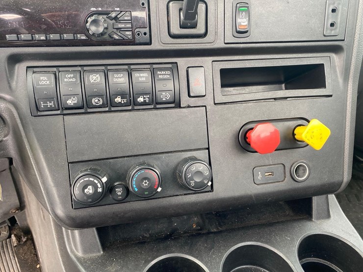 2020-case-ih-2020-image-32