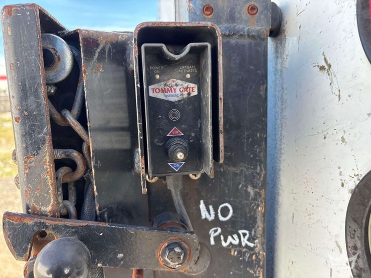 2017-ford-f550-image-22