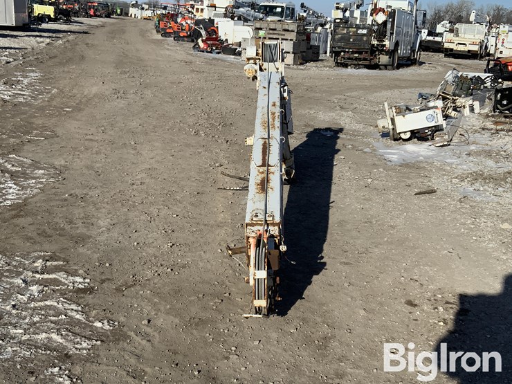 truck-mounted-8008#-auto-crane-image-2