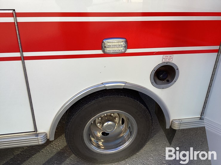 2010-ford-e450-image-15