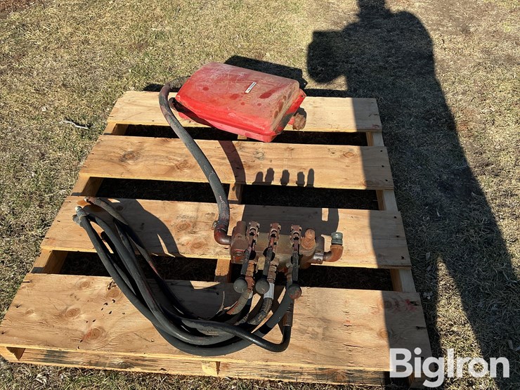 farmhand-3-handle-control-&-reservoir-image-6