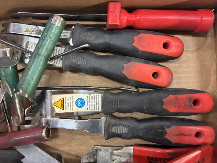 #115303-•-box-of-misc-body-tools-image-7