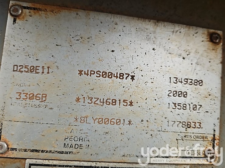 2008-caterpillar-d250e-image-29