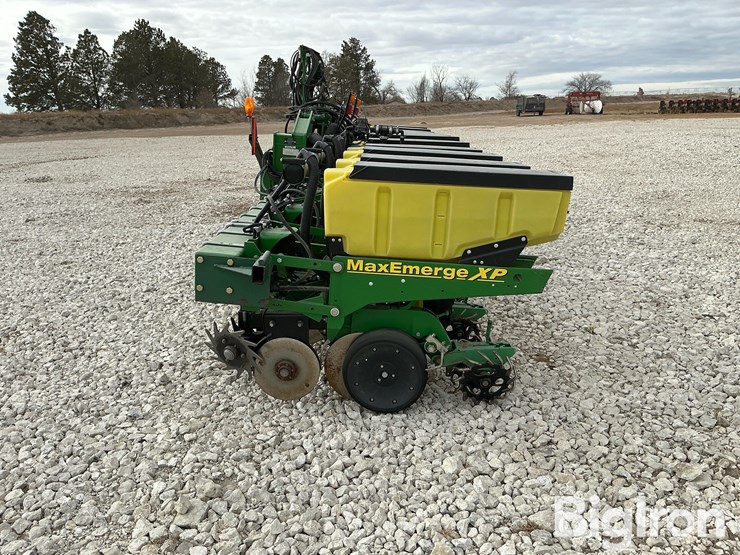 2012-john-deere-1720-image-8