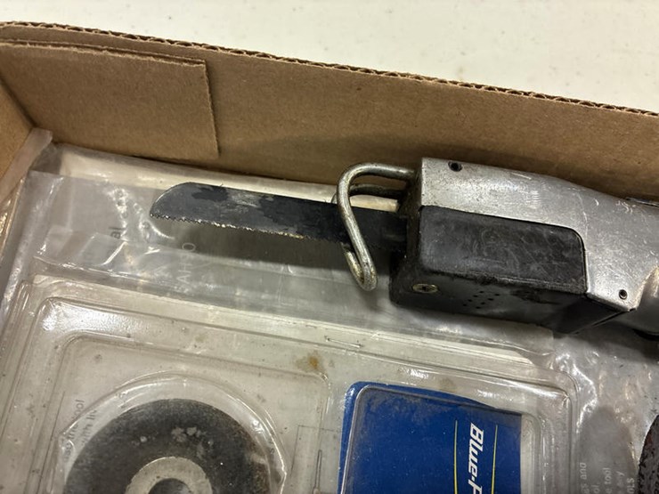 #115329-•-box-of-grinders-image-7