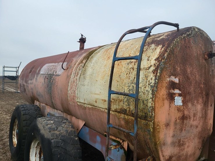 better-built-3150-tank-wagon-image-16