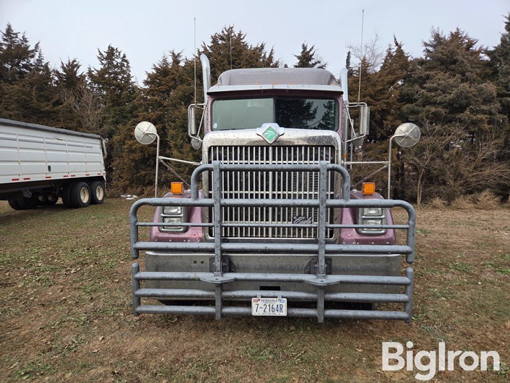 1998-international-9300-image-2