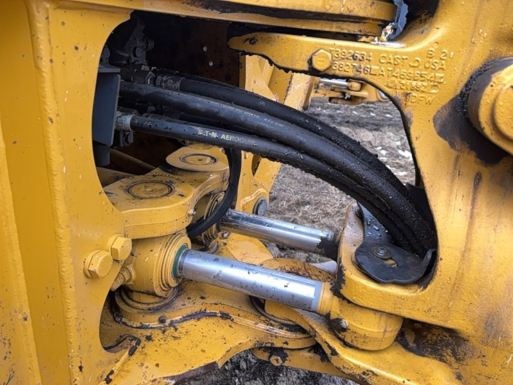 2022-john-deere-310-image-24