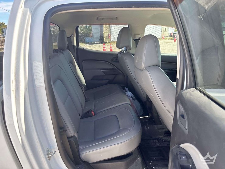 2018-chevrolet-colorado-image-25