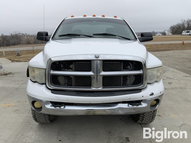 2004-dodge-ram-3500-image-2