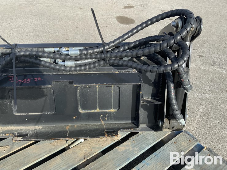 2025-giyi-gy-xkh39f-mini-skid-steer-loader-4-in-1-bucket-image-13