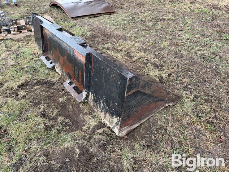 aim-83"-skid-steer-commodity-bucket-image-5