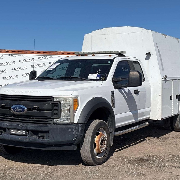 2017 FORD F550