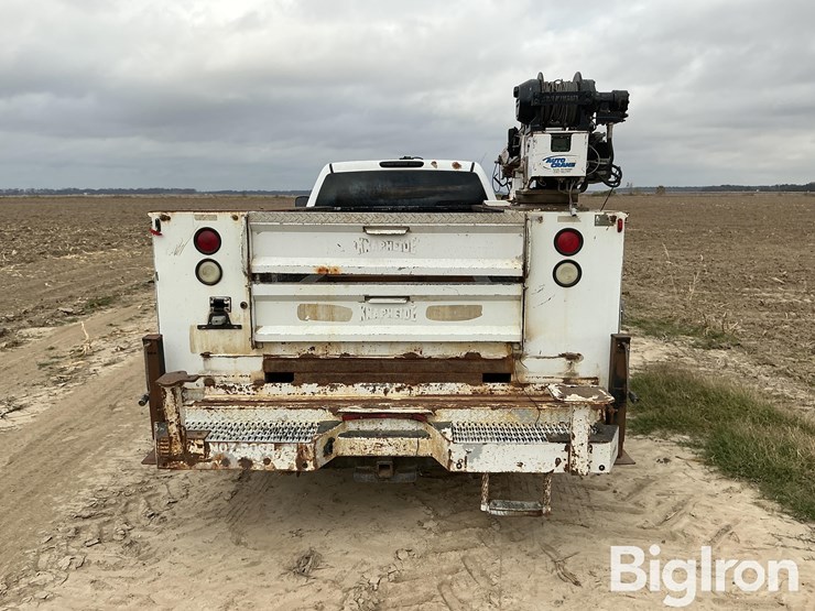 2013-chevrolet-silverado-3500-image-6