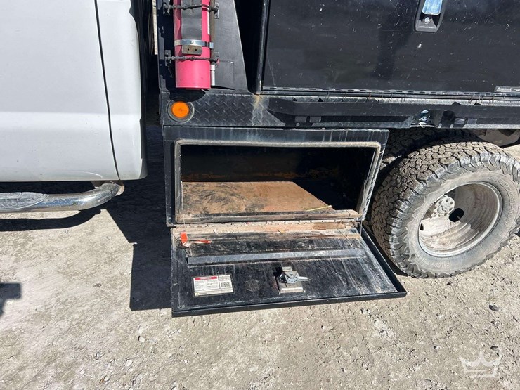 2015-ford-f350-image-19