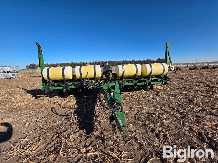 john-deere-1750-image-2