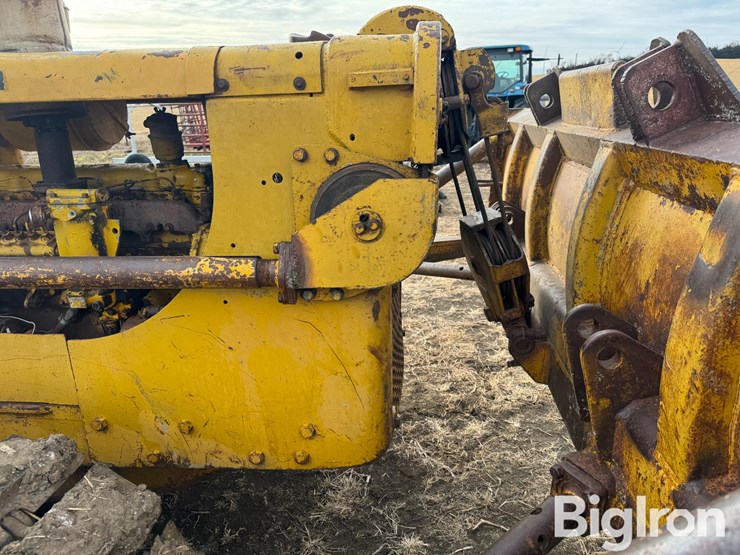 caterpillar-d6-image-17