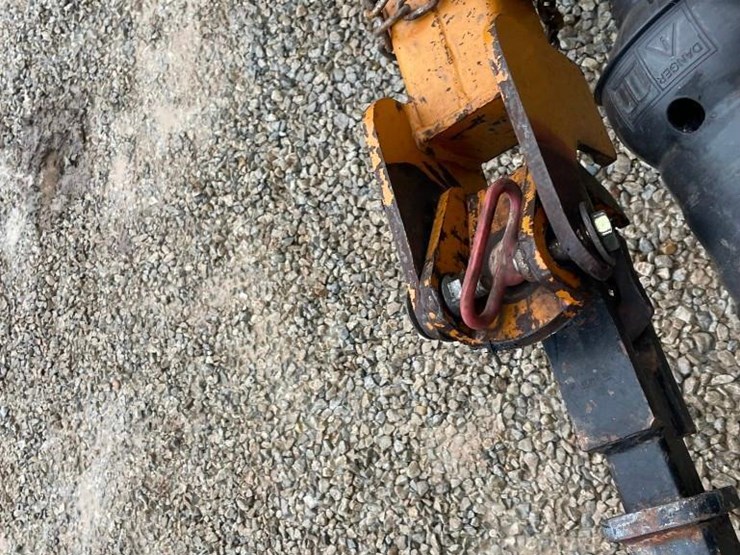 woods-batwing-rotary-cutter---one-owner-image-9