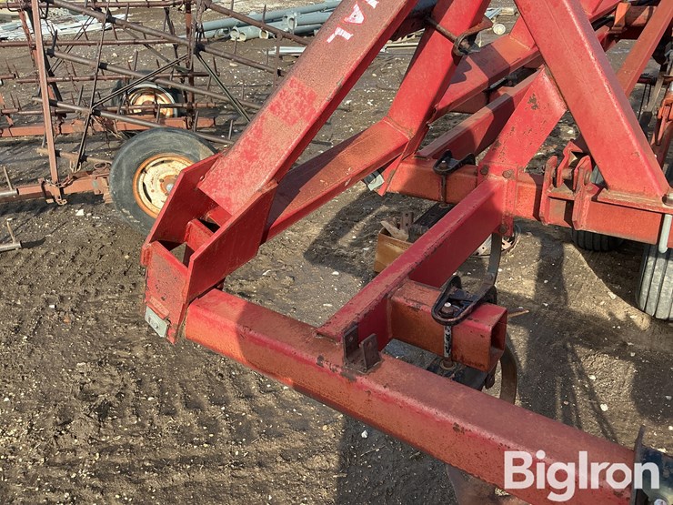 international-4600-image-11