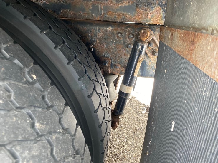 2018-hino-338-image-16