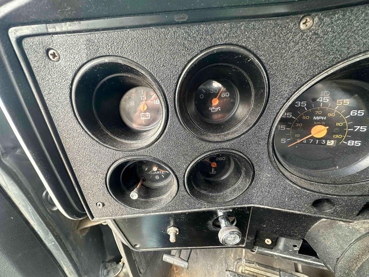 1987-chevrolet-c10-image-20