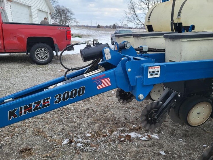 kinze-3000-image-44