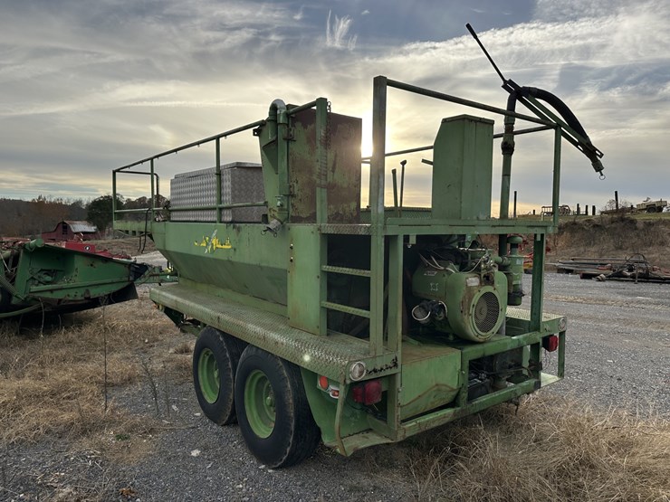 #2946-•-towable-hydro-seeder-image-5